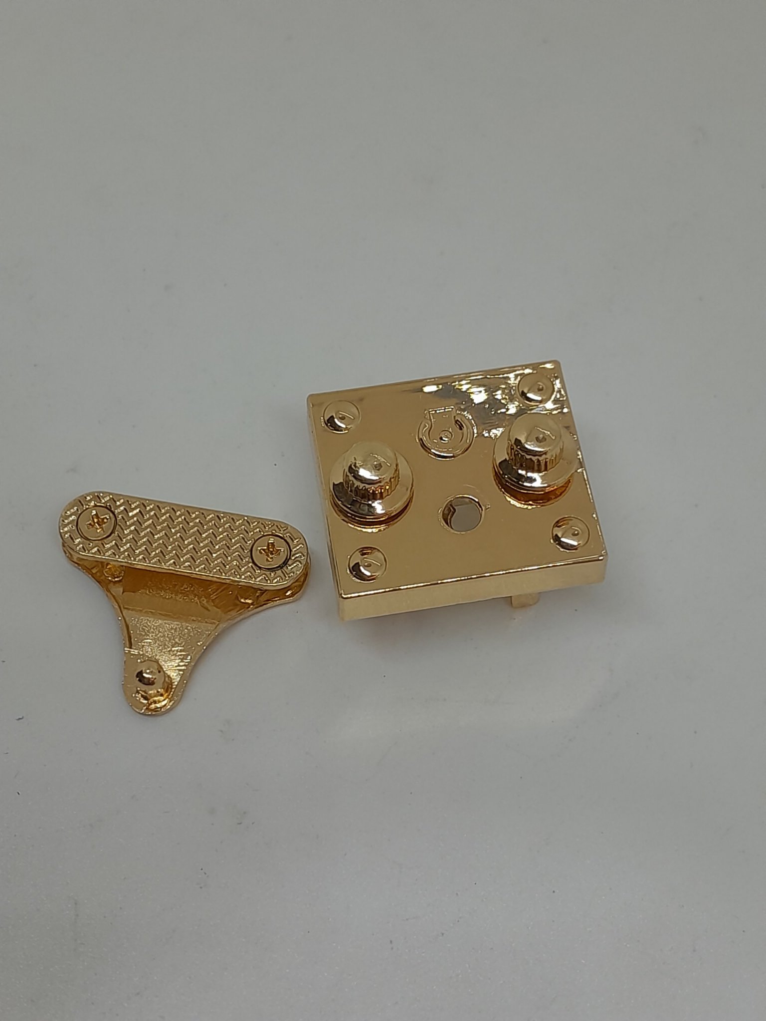 Mặt Khóa Túi Xách/Khóa Túi Xách/Phụ Kiện Khóa Kim Loại Cho Túi/Mặt Khóa Clutch/Khóa Cài/handbag Twist Lock/Mặt Khóa Chữ Nhật Có 2 Nút Tròn To Và 6 Nút Tròn Nhỏ 2 Bên JR Kích Thước 32x42mm Nặng 25g Bóng Đẹp Hợp Kim Phụ Kiện Làm Túi - Màu Vàng