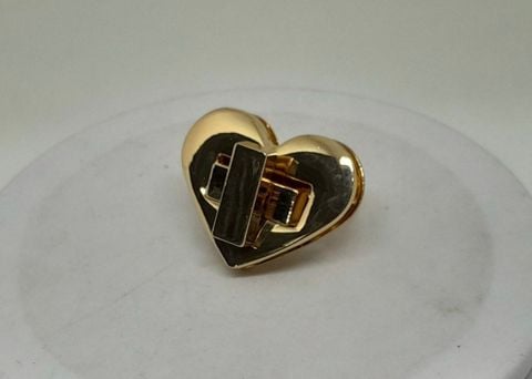 Mặt Khóa Túi Xách/Khóa Túi Xách/Khóa Túi/Phụ Kiện Khóa Kim Loại Cho Túi/Mặt Khóa Cặp-Túi-Clutch/Khóa Cài/handbag Twist Lock/Mặt Khóa Trái Tim JR Kích Thước 27x35mm Trọng Lượng 16g Bóng Đẹp Hợp Kim Không Gỉ Phụ Kiện Làm Túi Dòng Trung Cao - Màu Vàng 18K