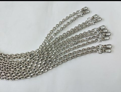 Dây xích metal shoulder strap iron chain belt for bag/ Golden Metal Chains For Purse Strap Chain with Clasp/Xích Kiểu 1M1- Móc Chó 2 Đầu Dùng làm quai đeo túi xách tiện dụng -Màu Bạc