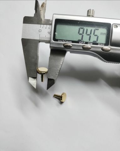 Đinh Tán 10Mm Cao- Vàng ( Gồm Chân Đinh + Mũ Đinh)