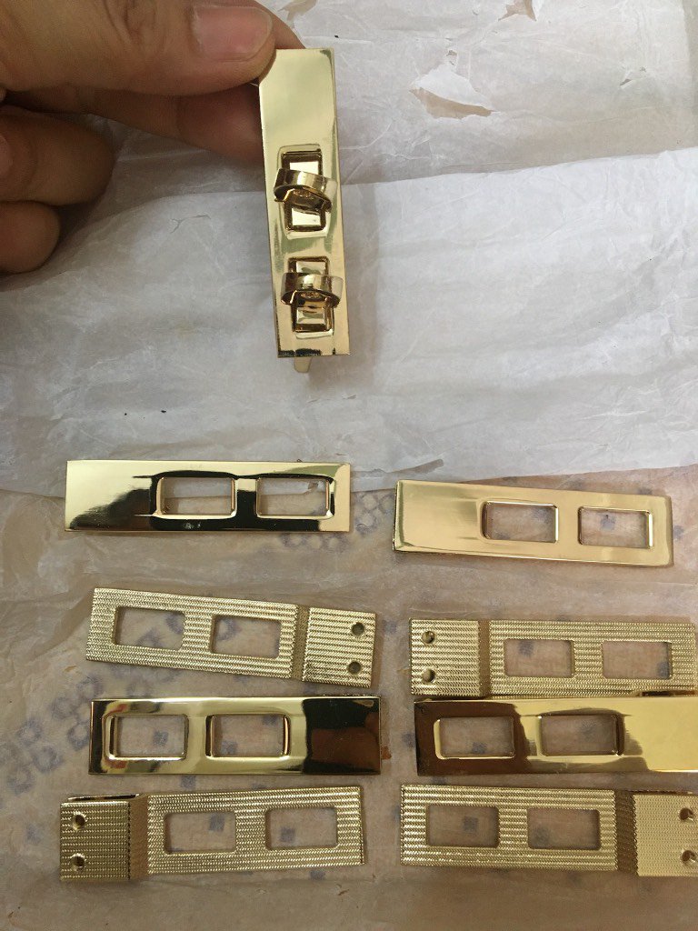 Mặt Khóa Túi Xách/Khóa Túi Xách/Khóa Túi/Phụ Kiện Khóa Kim Loại Cho Túi/Mặt Khóa Cặp-Túi-Clutch/Khóa Cài/handbag Twist Lock/Mặt Khoá WL Cài 2 Nấc Kích Thước 60mm Mạ Bóng Đẹp Hợp Kim Không Gỉ Phụ Kiện Làm Túi Xách Phân Khúc Cao Cấp - Màu Vàng 18K