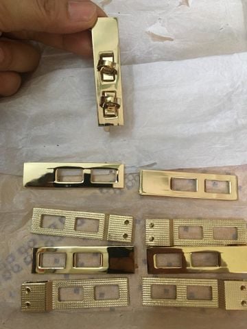 Mặt Khóa Túi Xách/Khóa Túi Xách/Khóa Túi/Phụ Kiện Khóa Kim Loại Cho Túi/Mặt Khóa Cặp-Túi-Clutch/Khóa Cài/handbag Twist Lock/Mặt Khoá WL Cài 2 Nấc Kích Thước 60mm Mạ Bóng Đẹp Hợp Kim Không Gỉ Phụ Kiện Làm Túi Xách Phân Khúc Cao Cấp - Màu Vàng 18K