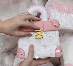 Mặt Khóa Túi Xách/Khóa Túi Xách/Khóa Túi/Phụ Kiện Khóa Kim Loại Cho Túi/Mặt Khóa Cặp-Túi-Clutch/Khóa Cài/handbag Twist Lock/Mặt Khóa FS LV Kích Thước 32x40mm Mạ Bóng Đẹp Hợp Kim Không Gỉ Phụ Kiện Làm Túi Xách Phân Khúc Trung Cao Cấp - Màu Vàng