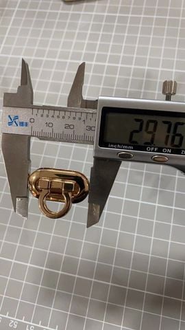 Mặt Khóa Túi Xách/Khóa Túi Xách/Khóa Túi/Phụ Kiện Khóa Kim Loại Cho Túi/Mặt Khóa Cặp-Túi-Clutch/Khóa Cài/handbag Twist Lock/Mặt Khóa FS Gập Salvatore Kích Thước 30x15mm Bóng Đẹp Hợp Kim Không Gỉ Phụ Kiện Túi Xách Phân Khúc Trung Cao Cấp - Màu Vàng 18K