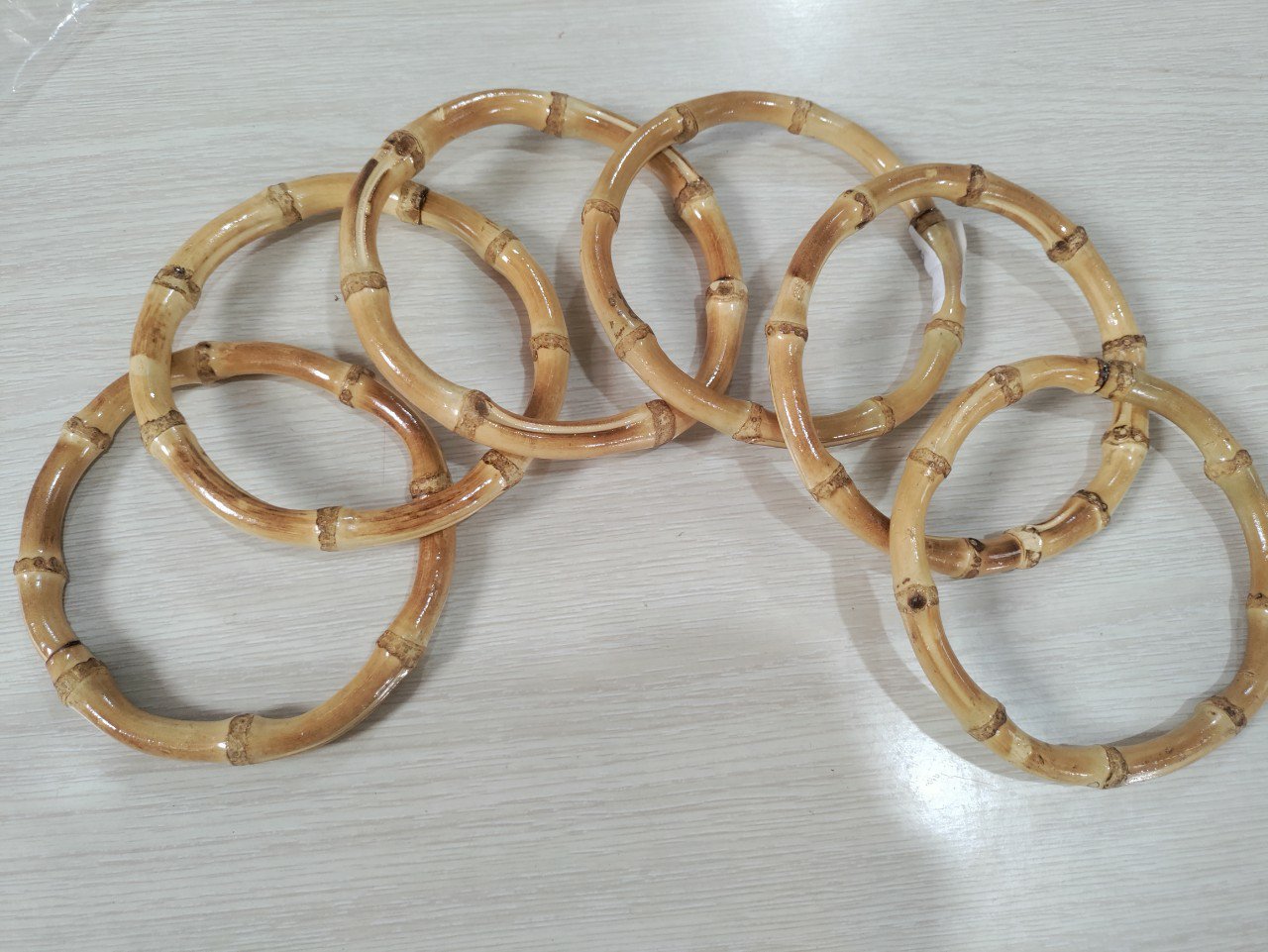 Tay cầm túi hình tròn - Làm bằng trúc thật hàng thủ công mỹ nghệ - đường kính 10cm - độ dày 1cm