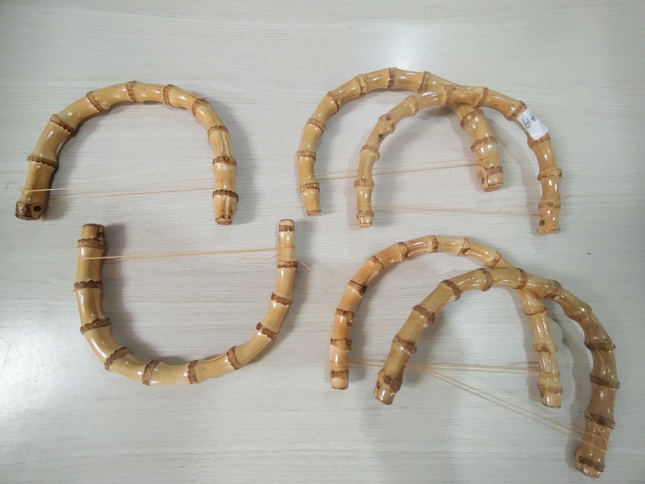 Tay cầm túi hình bán nguyệt -Làm bằng trúc thật hàng thủ công mỹ nghệ - Kích thước 14x11cmm - Độ dày 1.5cm