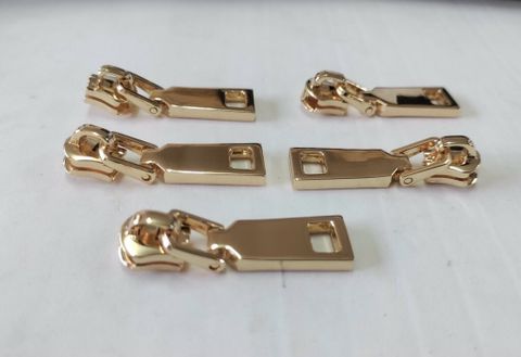 Đầu Khóa Kéo/Đầu khóa/Đầu kéo khóa/Đầu Củ Khóa Dây Kéo/Củ Khóa Kèm Tay/Óc Tay Khóa FS Răng 5 Kim Loại Trọng Lượng 10g Hợp Kim Không Gỉ Mạ Bóng Đẹp Phụ Kiện Làm Ba Lô Túi Xách Phân Khúc Cao Cấp - Màu Vàng 18K
