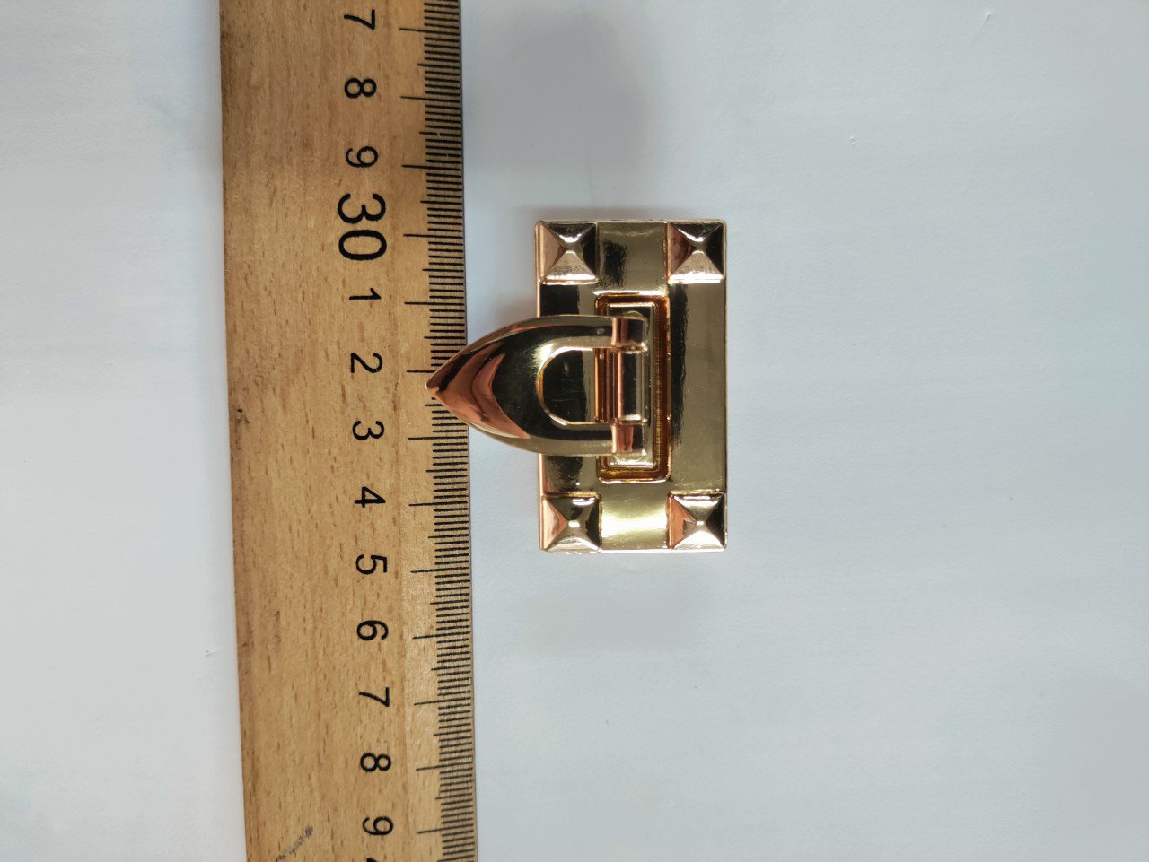 Mặt Khóa Túi Xách/Khóa Túi Xách/Khóa Túi/Phụ Kiện Khóa Kim Loại Cho Túi/Mặt Khóa Cặp-Túi-Clutch/Khóa Cài/handbag Twist Lock/Mặt Khóa FS Hình Chữ Nhật Dạng Gập Kích Thước 50mm  Mạ Bóng Đẹp Hợp Kim Không Gỉ Phụ Kiện Làm Túi Xách - Màu Vàng