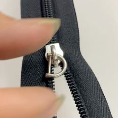 Đầu Khóa Kéo/Đầu khóa/Đầu kéo khóa/Đầu Củ Khóa Dây Kéo/Củ Khóa Kèm Tay/Óc Tay Khóa TKK Răng 5 Nhựa Tay Khóa Chữ D Trọng Lượng 2g  Phụ Kiện Làm Ba Lô Túi Xách Phân Khúc Phổ Thông - Màu Trắng