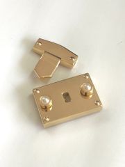 Mặt Khóa Túi Xách/Khóa Túi Xách/Khóa Túi/Phụ Kiện Khóa Kim Loại Cho Túi/Mặt Khóa Cặp-Túi-Clutch/Khóa Cài/handbag Twist Lock/Mặt Khóa FS 2 Nút Ngọc Trai Kích Thước 45mm Mạ Bóng Đẹp Hợp Kim Không Gỉ Phụ Kiện Làm Túi Xách Hàng Cao Cấp - Màu Vàng