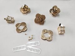 Mặt Khóa Túi Xách/Khóa Túi Xách/Khóa Túi/Phụ Kiện Khóa Kim Loại Cho Túi/Mặt Khóa Cặp-Túi-Clutch/Khóa Cài/handbag Twist Lock/Mặt Khóa FS Hình Hoa Hồng Kích Thước 35x17mm Bóng Đẹp Hợp Kim Không Gỉ Phụ Kiện Làm Túi Xách Phân Khúc Trung Cao Cấp - Màu Vàng