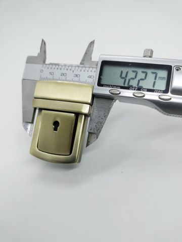 Mặt Khóa Túi Xách/Khóa Túi Xách/Khóa Túi/Phụ Kiện Khóa Kim Loại Cho Túi/Mặt Khóa Cặp-Túi-Clutch/Khóa Cài/handbag Twist Lock/Mặt Khóa Cài XX Kích Thước 43x56mm Hợp Kim Không Gỉ Mạ Bóng Đẹp Làm Cặp Da Nam Cao Cấp - Màu Đồng Cổ