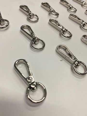 Móc Càng Cua/Móc Chó/Móc Quai Túi/Móc Túi/Móc chó càng cua/Móc chó bấm/Móc xích Metal Bolt Snaps – For Dog Leashes, Bag Straps, Crafts Đuôi tròn JR Lọt lòng 12mm Trọng lượng 10g Phụ kiện làm balo túi xách Phân khúc Cao cấp - Màu Bạc