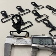 Móc Càng Cua/Móc Chó/Móc Quai Túi/Móc Túi/Móc chó càng cua/Móc chó bấm/Móc xích Metal Bolt Snaps – For Dog Leashes, Bag Straps, Crafts Đuôi hình chữ D FS Lọt lòng 38mm Mạ sơn tĩnh điện Phụ kiện làm balo túi xách Phân khúc Trung cấp - Màu Bạc