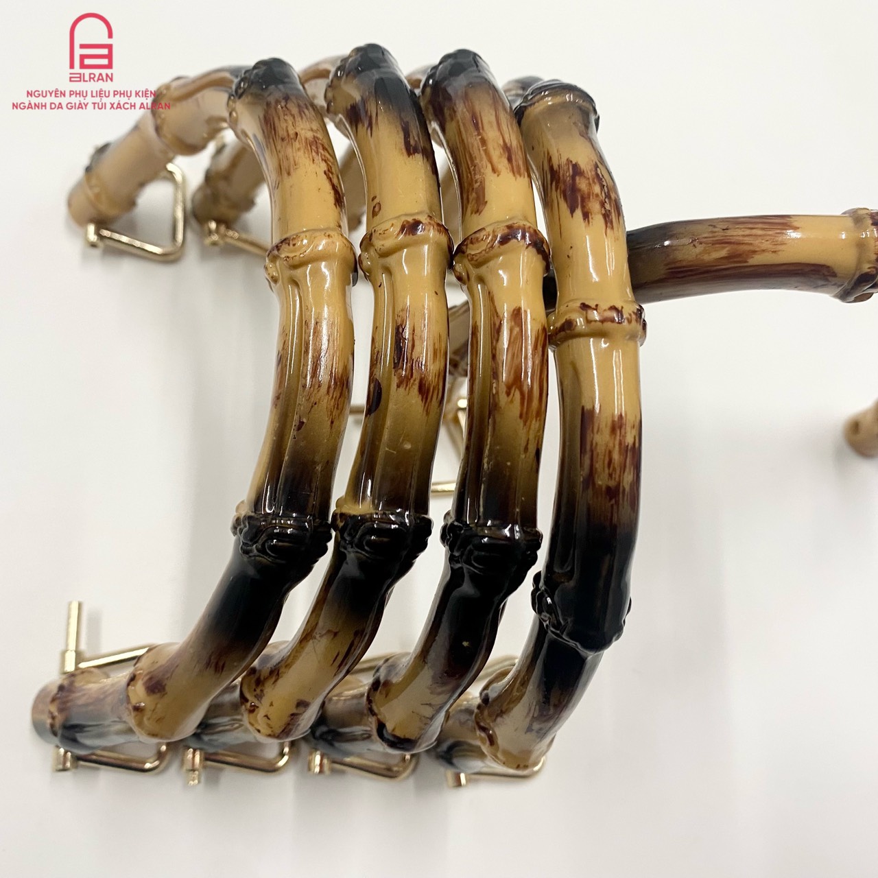 Quai Xách Nhựa Giả Trúc 13.5cm Lọt Lòng 10.5cm + Set 2  Khoen D Bắt Ốc