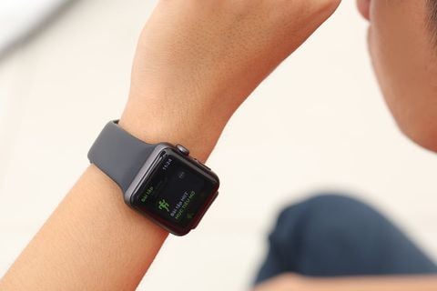 Apple Watch Series 3 GPS 42mm Space Gray Viền Aluminium Dây Black Sport Band