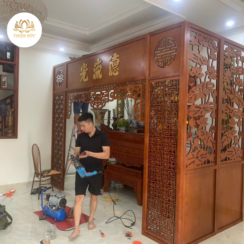  VÁCH NGĂN BÀN THỜ TREO TƯỜNG ĐẸP ĐẶC BIỆT CẮT CNC - MẪU VN40 