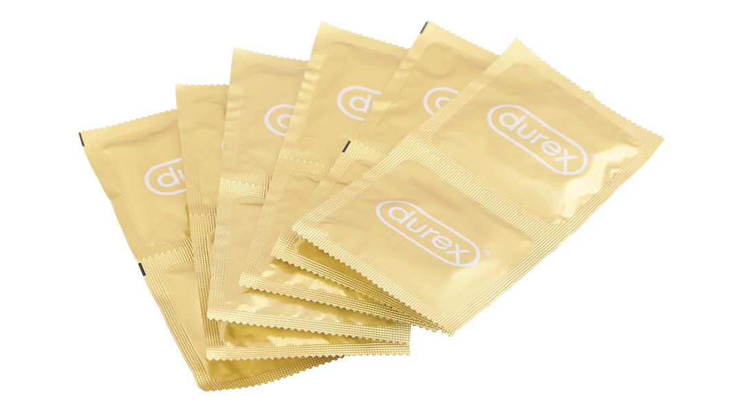  Bao cao su Durex Kingtex ôm sát, vừa vặn 49mm (12 cái) 