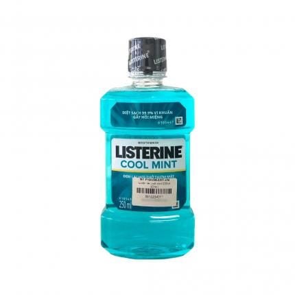  Nước súc miệng Listerine Cool Mint bảo vệ khoang miệng suốt 24h khỏi vi khuẩn hôi miệng, mảng bám, viêm nướu (250ml) 