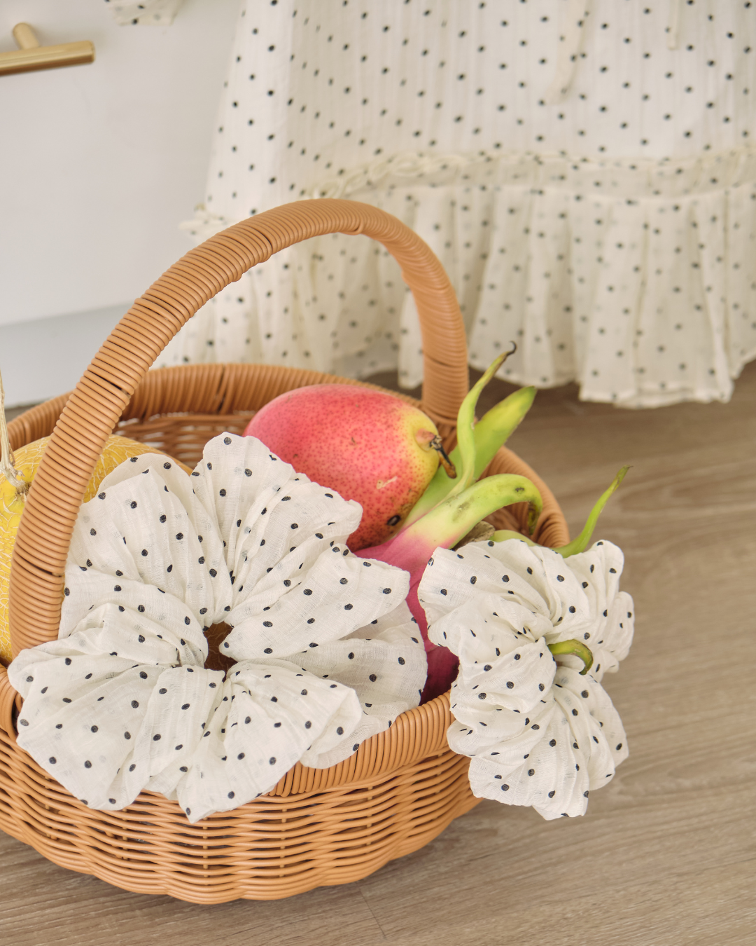  R&S POKA DOT SCRUNCHIES 