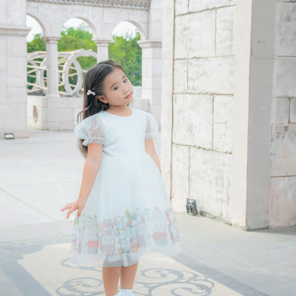 Đầm voan có tay in họa tiết labubu cho bé gái Nexxi Kids Fashion