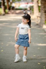 Áo Thun Bé Gái Croptop Viền Soc 1987