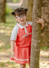 Set Váy Thể Thao Áo Cổ Bẻ Bé Gái In Chữ Min Min