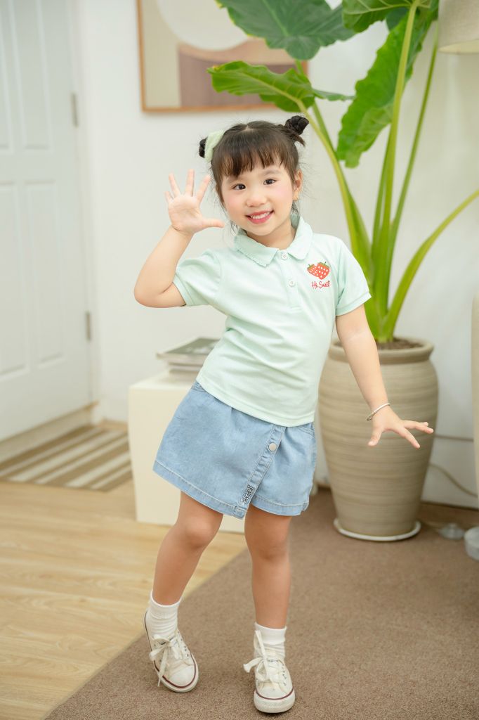 Áo Thun Polo Bé Gái Trái Dâu Bé Gái