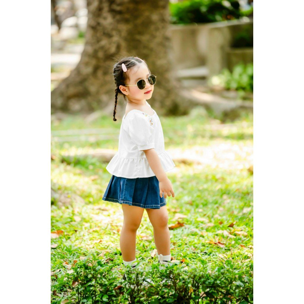 Áo Kiểu Linen Xoè Thêu Hoa Vai Điệu Đà Cho Bé Gái Nexxi