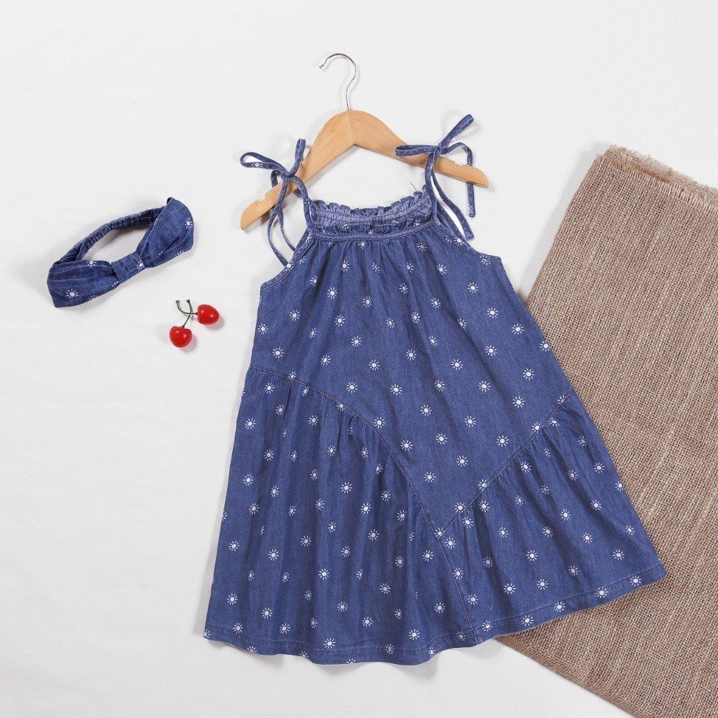 Đầm Maxi Jean Hai Dây Hoạ Tiết Kèm Băng Đô Bé Gái