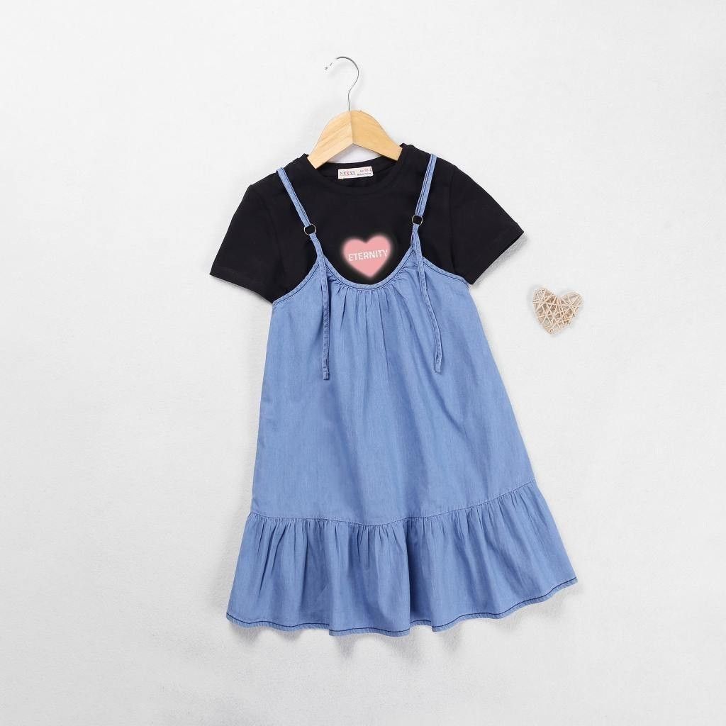 Set Đầm Jean Xòe Kèm Áo Thun In Hình Trái Tim