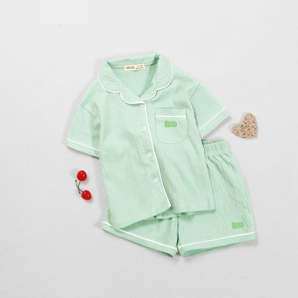 Bộ Pyjama Ngắn Tay Bé Gái In Chữ Love Trên Túi