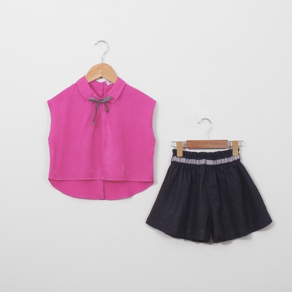 Set Áo Tơ Nơ Caro Kèm Quần Đùi Linen Bé Gái