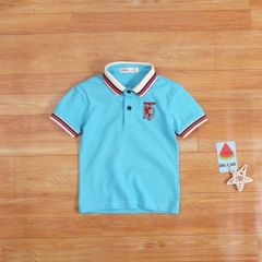 Áo Thun Cổ Bẻ Bo Sọc Thêu Chữ T Bé Trai