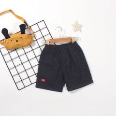 Quần Lửng Kaki Thêu Logo Đỏ Bé Trai