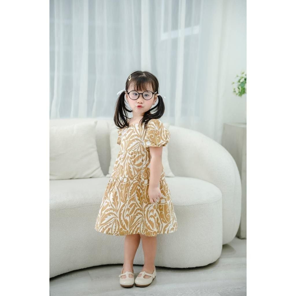 Đầm Babydoll Bé Gái Chất Liệu Vải Kate Họa Tiết Nổi Bật