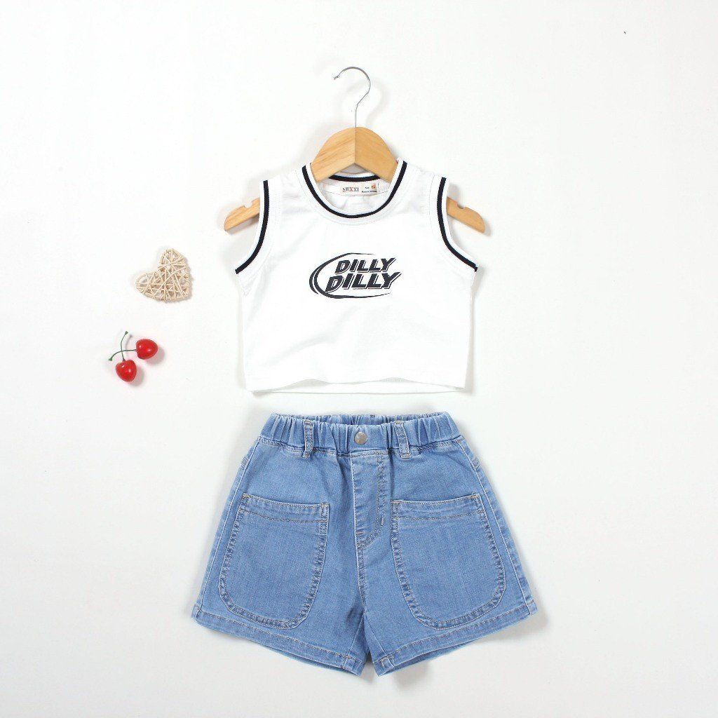 Set Thời Trang Bé Gái Áo Thun Sát Nách In Chữ Dilly Kèm Quần Short Jean