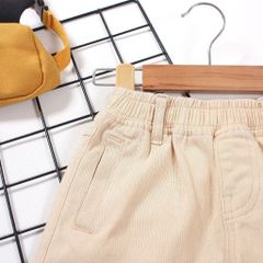 Quần Lửng Kaki Thêu Logo Đỏ Bé Trai