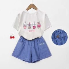 Set Quần Đùi Jean Kèm Áo Thun Form Rộng Bé Gái Milk Tea