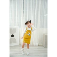 Set Yếm Váy Kaki Kèm Áo Dài Tay In Hình Thỏ Bé Gái