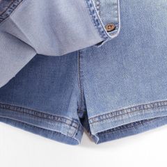 Chân Váy Jean Bé Gái Tà Xếp Ly Nút Gỗ