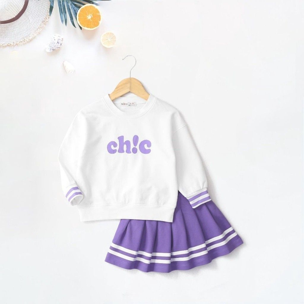 Set Bé Gái Áo Sweater Kèm Chân Váy Viền Sọc In Chữ Chic