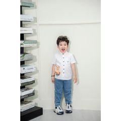 Áo Sơ Mi Trắng Ngắn Tay In Họa Tiết Gấu Và Xe