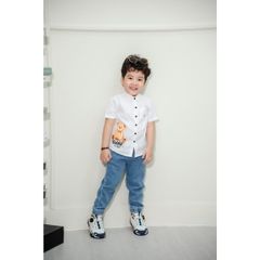 Áo Sơ Mi Trắng Ngắn Tay In Họa Tiết Gấu Và Xe