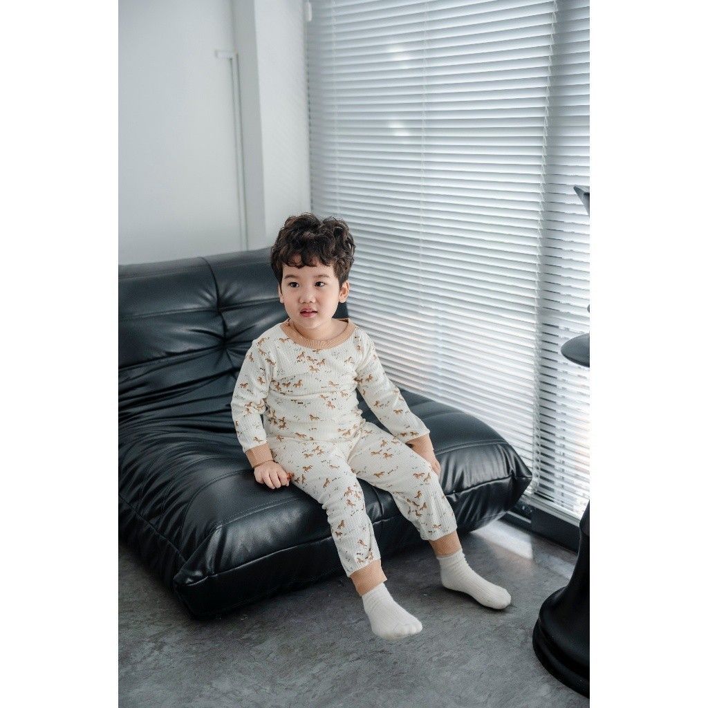 Bộ Đồ Ngủ Unisex Chất Liệu Thun Gân In Hoạ Tiết