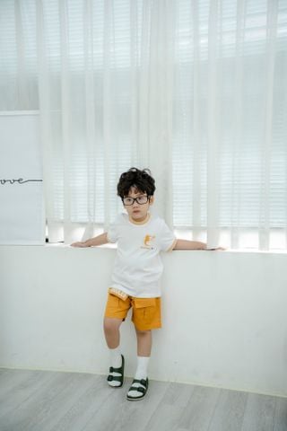 Set Quần Kaki Túi Hộp Kèm Áo Thun Baseball Bé Trai
