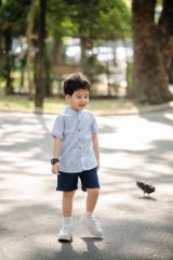 Set Bé Trai Sơ Mi Cổ Trụ In Họa Tiết Cá Sấu Kèm Quần Sọt Jean