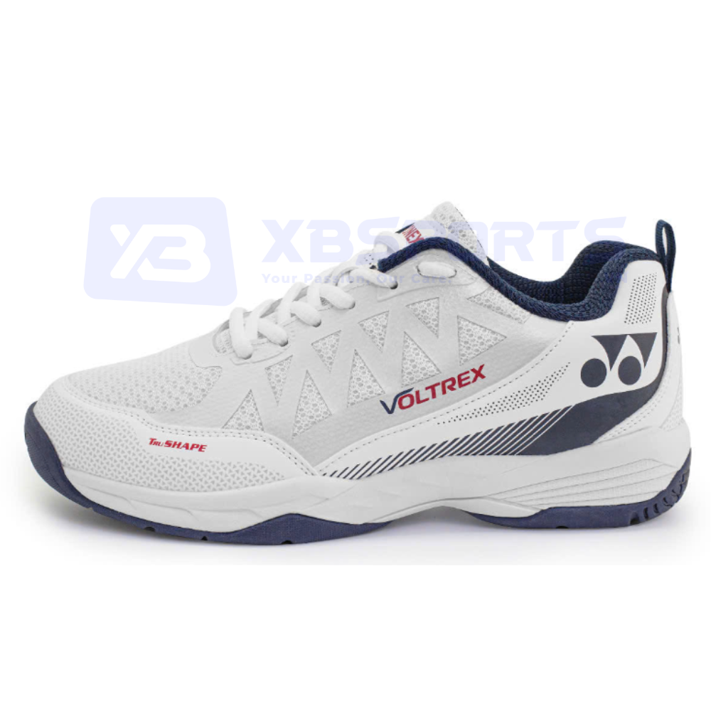Giày cầu lông Yonex Voltrex màu trắng phối navy, thân lưới trắng có họa tiết tam giác, chữ VOLTREX đỏ và Tru SHAPE ở mũi giày, logo YY navy ở gót, đế trắng viền navy