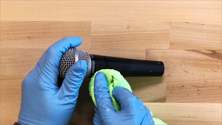 Cách vệ sinh micro