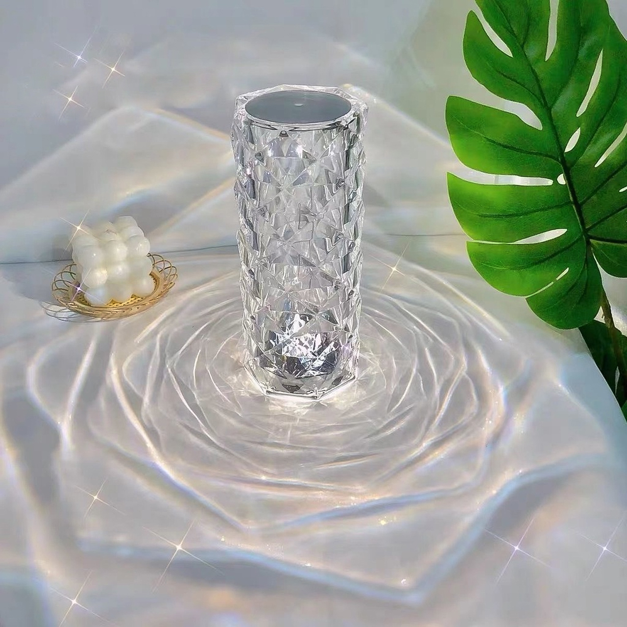 Đèn Ngủ Pha Lê Cực Hót Hình Trụ Thay Đổi 3 Màu Cực Lãng Mạn 13 Đèn Ngủ Pha Lê Cực Hót Hình Trụ Thay Đổi 3 Màu Cực Lãng Mạn